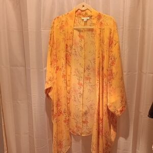 American Eagle  Yellow Floral Kimono